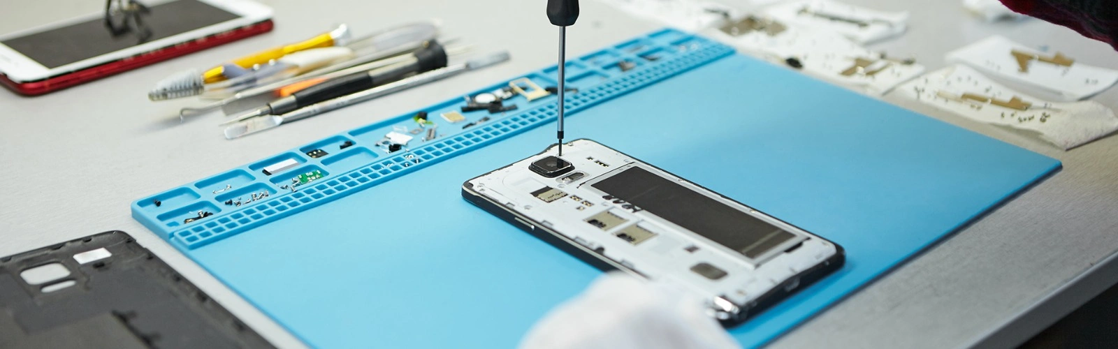 دورة صيانة الموبايل هاردوير للمبتدئين